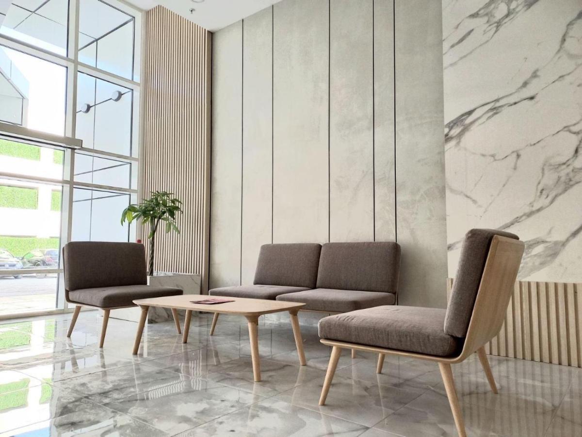 Merdz Spa & Fitness Sky Apartment سكوبجي المظهر الخارجي الصورة