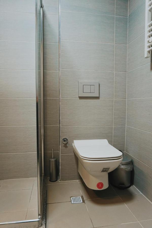 Merdz Spa & Fitness Sky Apartment سكوبجي المظهر الخارجي الصورة